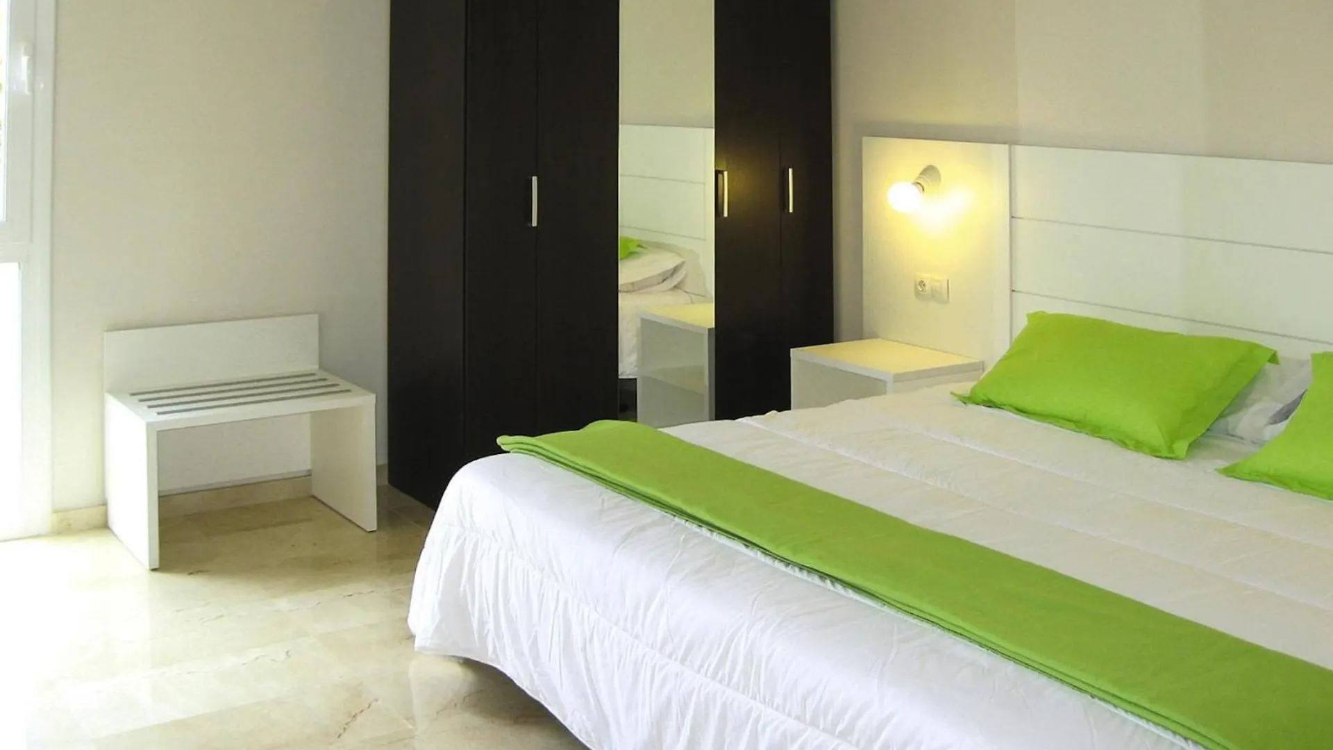 Apartment In La Escala With Air Conditioning location
